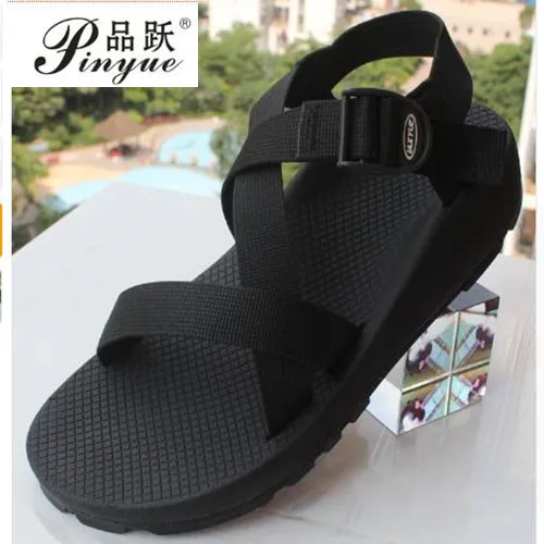 Male Non-Slip Rubber Shoes 2016 Vietnamese Sandals Roman Fashion Casual Shoes Men Summer Beach Sandalias Masculinas 37-44 Male Non-Slip Rubber Shoes 2016 Vietnamese Sandals Roman Fashion Casual Shoes Men Summer Beach Sandalias Masculinas 37-44