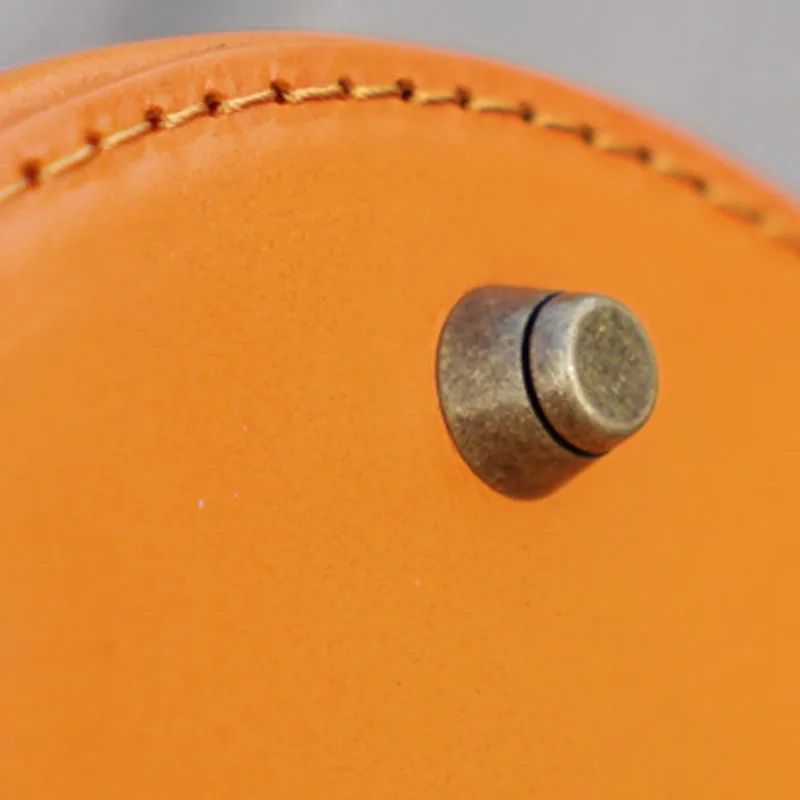 AETOO Hand-shoulder shoulder back portable female models plastic hard shell leather vegetable tanned leather small retro drum