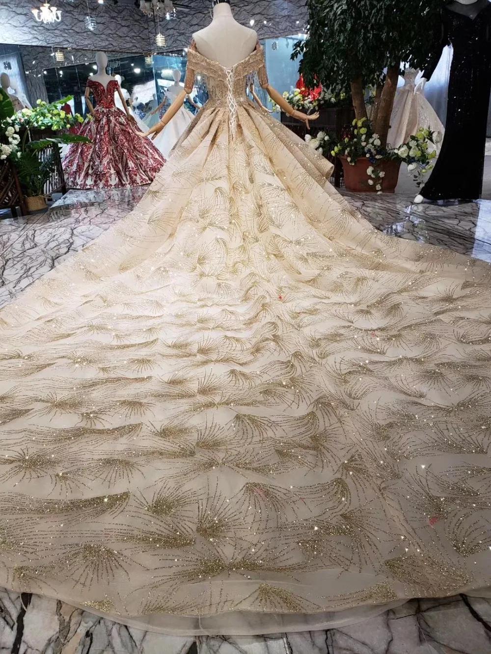 Свадебное платье CloverBridal в стиле Ближнего Востока расшитое бисером с кисточками