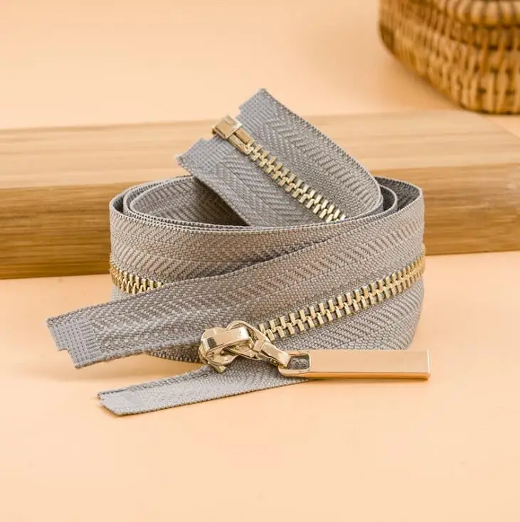 

1pcs length 70cm NO.3 metal teeth jacket down jacket cotton coat copper zipper one sliders open-end zippers