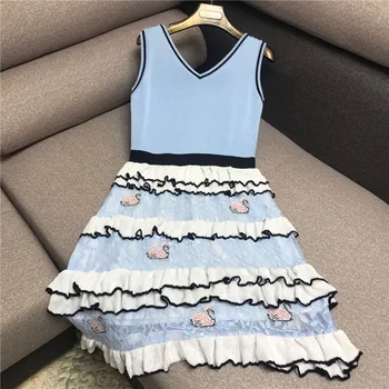 

Luxury Designer Brand Knitted Dress for Women V Neck Sleeveless Lace Mesh Stitching Multi Layer Embroidered Swan Knitted Dress