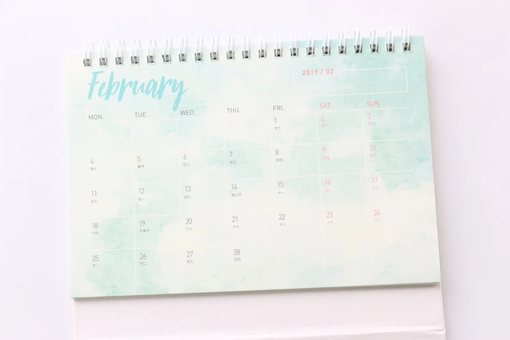 Domikee Новый 2019 год настольные календари книги, конфеты офис школы стол ежедневник канцелярские принадлежности, 4 вида цветов, 14 месяцев