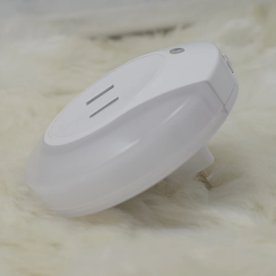 Настенное зарядное устройство с двумя USB портами 2 1 а датчиком