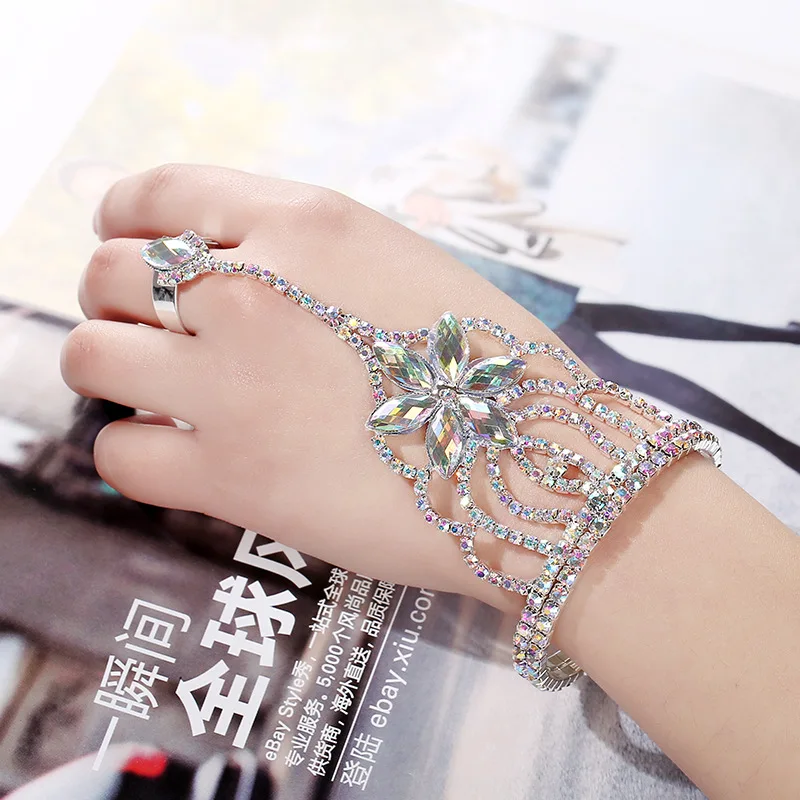

Women Flower Finger Ring Bracelet Set Crystal Rhinestone Bangles & Bracelets Wedding Party Bridal Fashion Jewelry Accessory