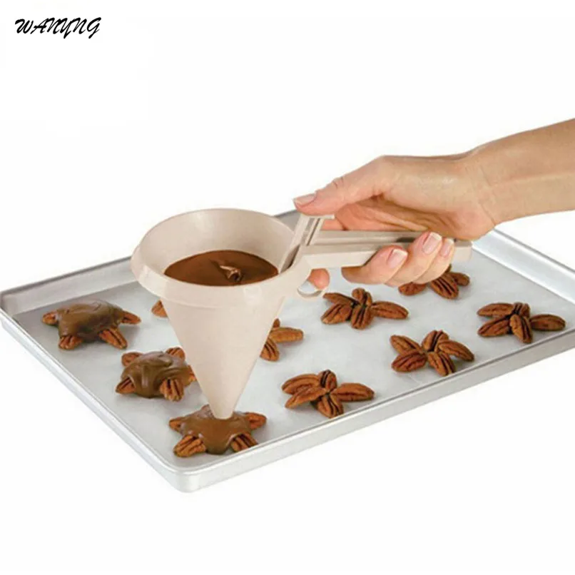 Plastic Funnel for Baking Cake (3)