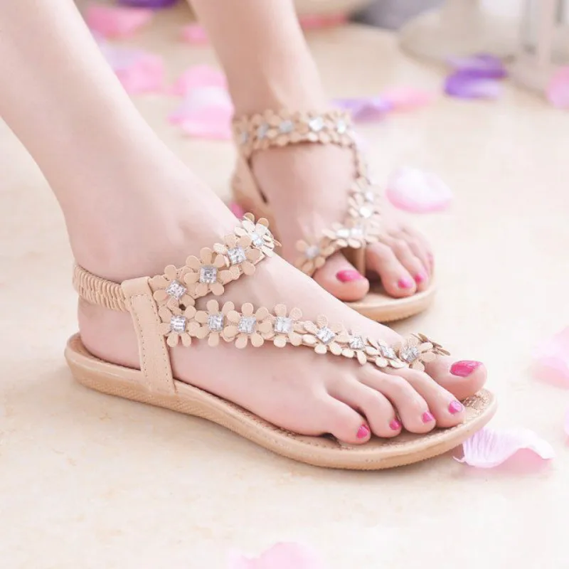 

2019 Summer New Beaded Rhinestone Flat Sandals Female Flat Bottom with Bohemian Student Clip Toe Beach Shoes Womens Sandal
