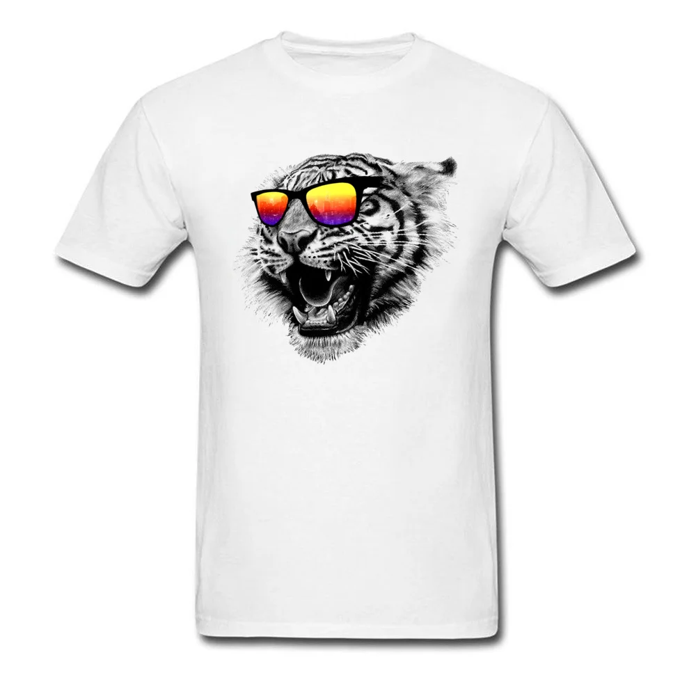 Roar_white