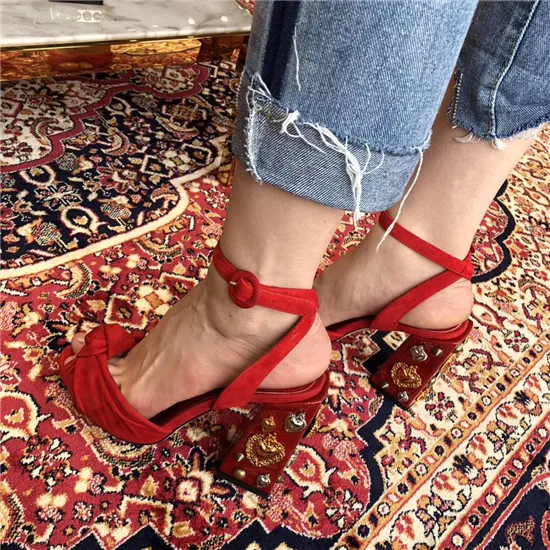 New Heart Style Metal Deco Gladiator Sandals Women High Heels Red Green Suede Women Pumps Wedding Shoes Woman Sandalias Mujer (5)