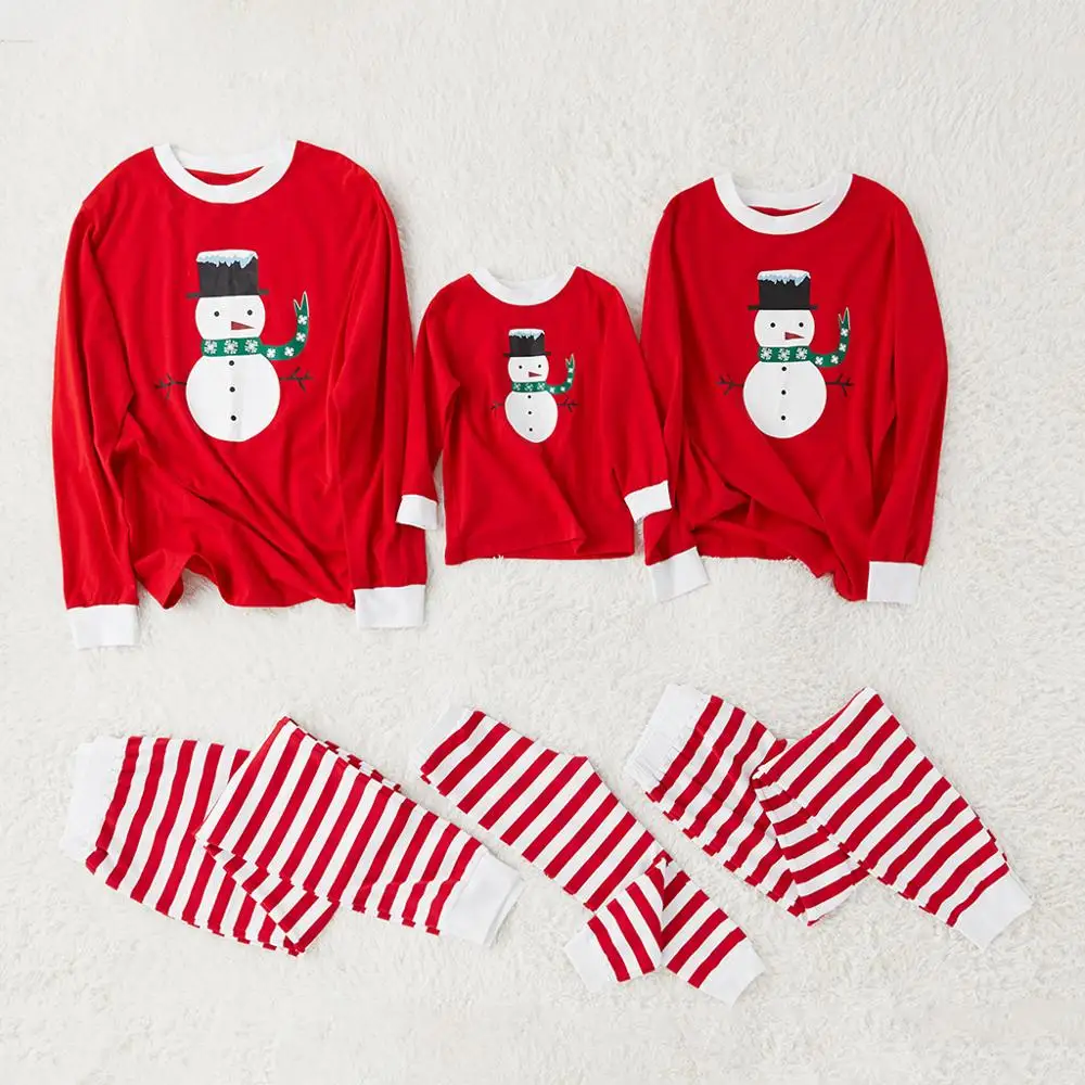 

PatPat Autumn and Winter New Parent-child Leisure Festival Red Snowman Christmas Tops and Striped Pants Family Pajamas