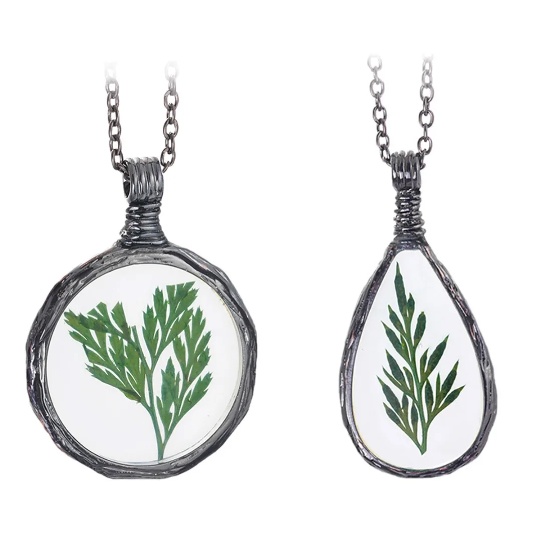 Handmade Boho Transparent Resin Green Plant Leaves Necklace Vintage Round Water Drop Pendant Necklace For Women