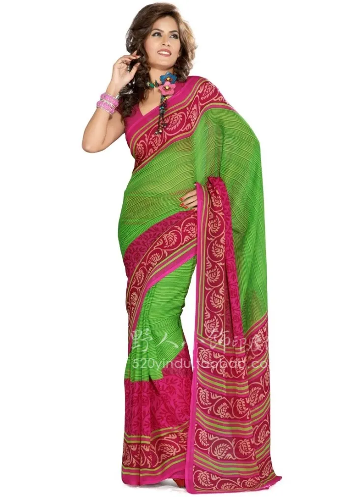 индийская одежда для женщин. выставка товаров из индии. индийская одежда ширпотреб. индийское фиолетовое платье. одежда из индии интернет магазин.