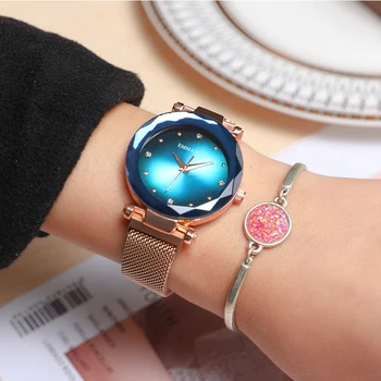 

2019 Luxury Mesh Ladies Clock Magnet Buckle Diamond Geometric Surface Casual Dress Quartz Wristwatch Women Watches
