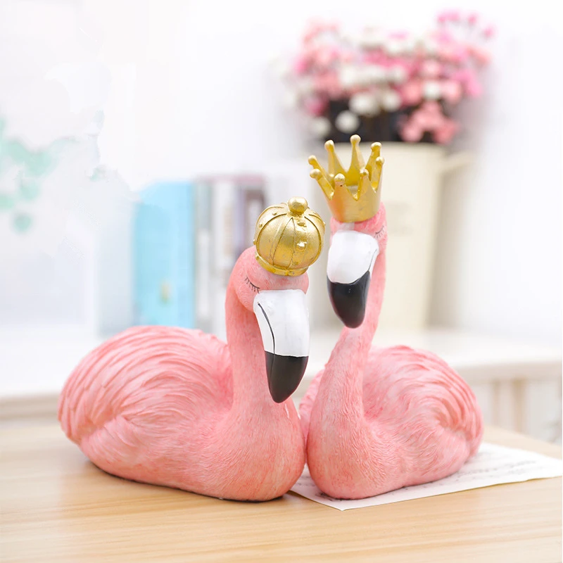 

2PCS Queen and King of the Flamingos Resin Crafts Home Decoration Party Gifts for Friends Pink Flamingos DIY Party Decorations