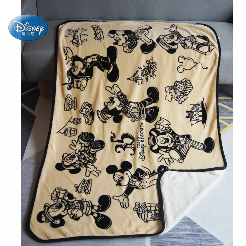 Mickey mouse blanket (5)