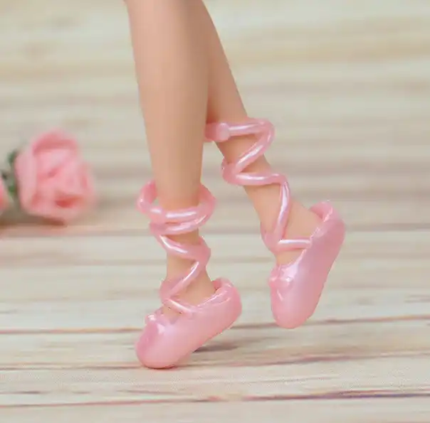 barbie pointe shoes