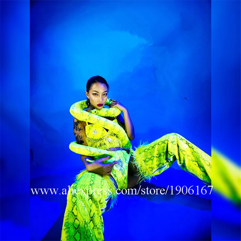 Nightclub GOGO female models sexy fluorescent gold python skin pattern costumes female singer costumes2