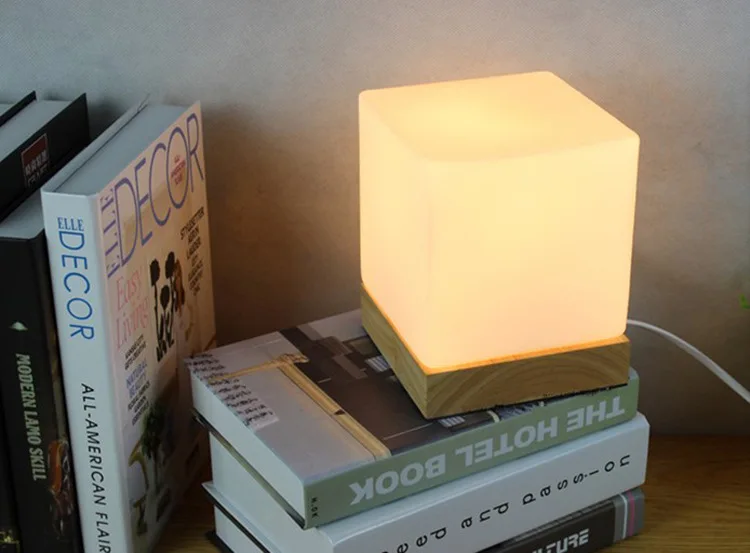 Lampe de table cocooning et cubique en verre
