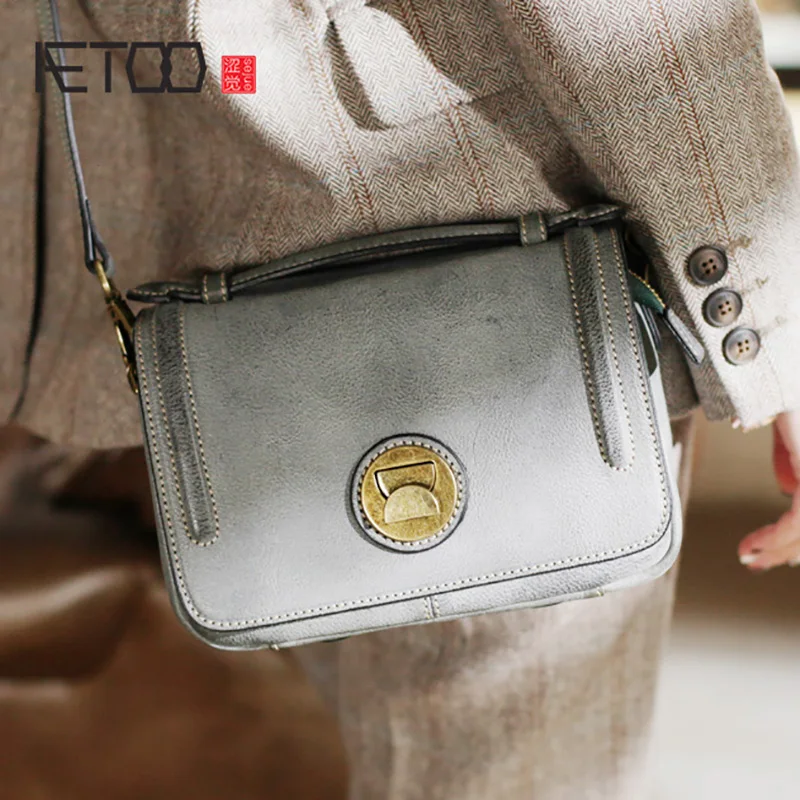 

AETOO Harajuku Wind oblique across the small purse, on the new goddess Summer crossbody bag, flip soft leather small square bag