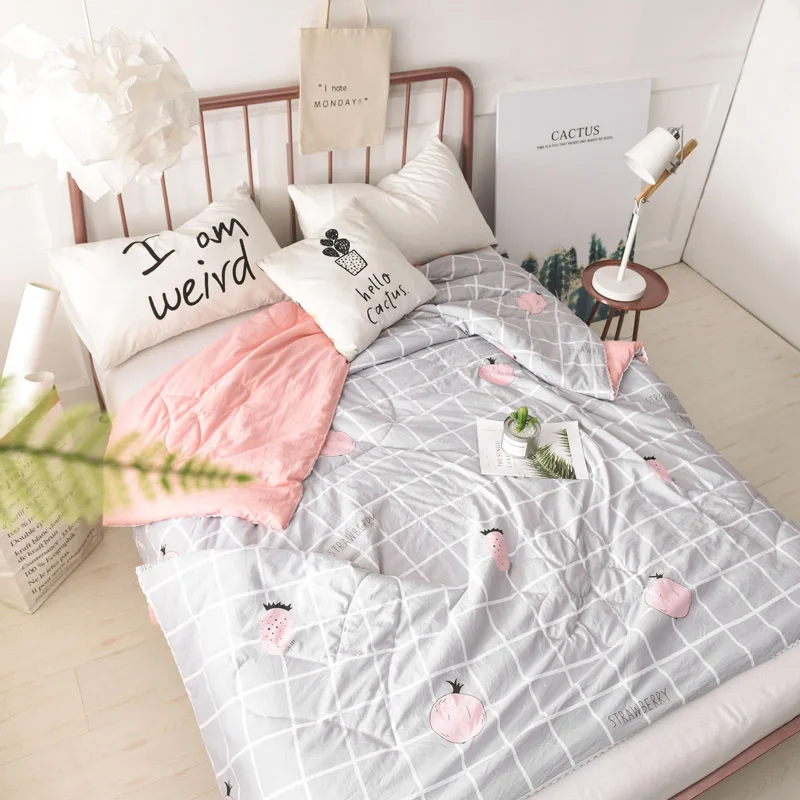 Light Weight Blanket for Summer Floral Bedspreads Thin Blanket Quilt
