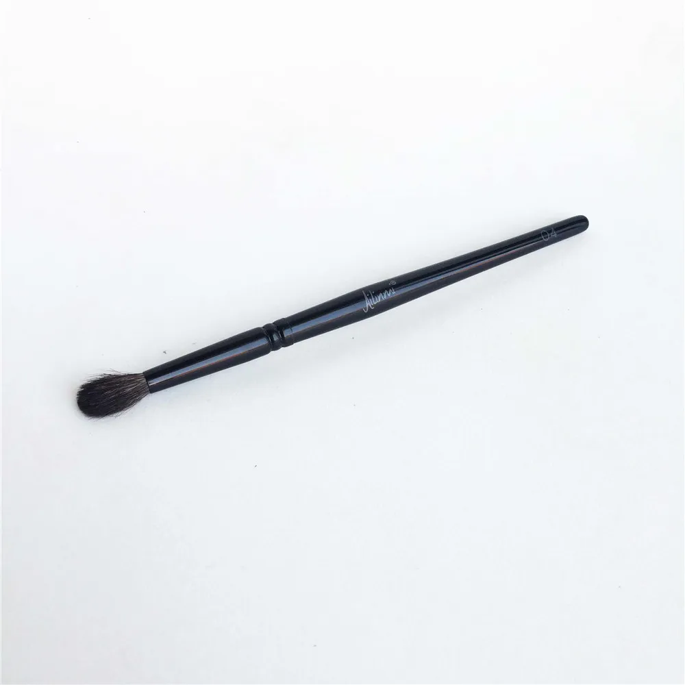 Brush 04 Small Eye Shadow Crease Brush _ 2