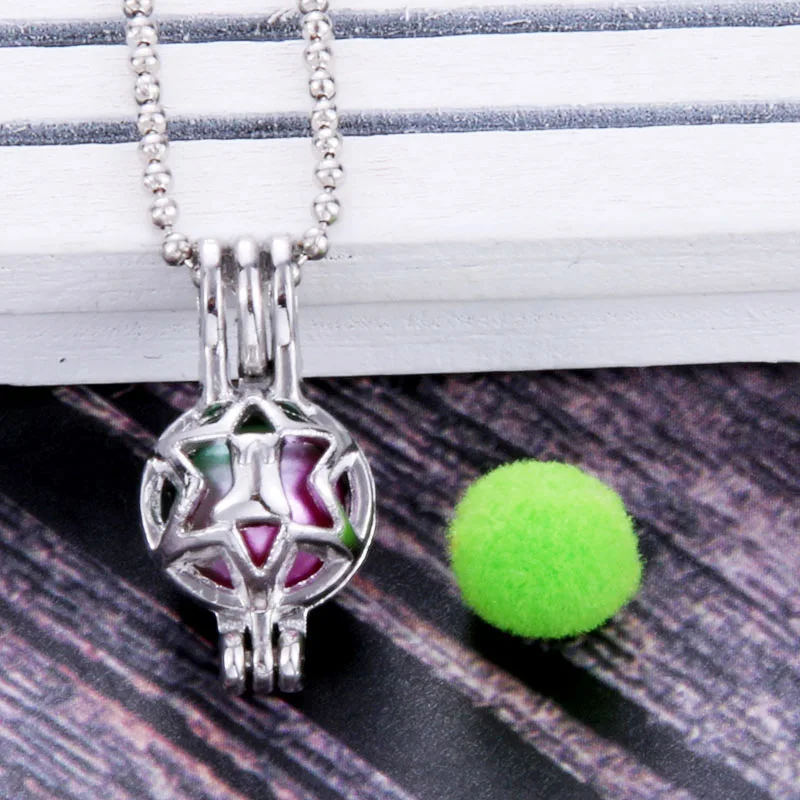 

Round openwork Pendants Pearl Cage Necklace Locket Vintage Aromatherapy Essential Oil Diffuser Chain Locket For Girl Charm