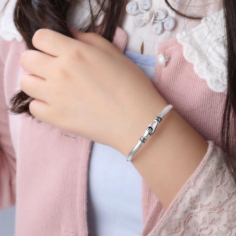 New Retro Female 925 Sterling Silver Jewelry Bracelets Opening Handshake Creative Friendship Bangles  SB47