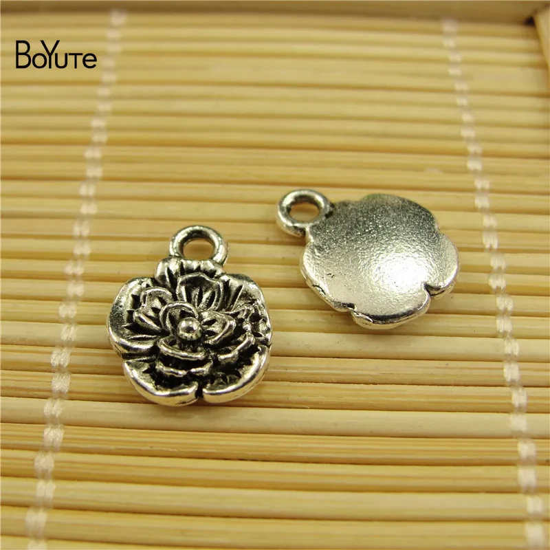 BoYuTe (100 PiecesLot) Tibetan Silver Strawberry Rose Corn Teapot Lotus Conch Bear Bee Charms for Jewelry Making (5)