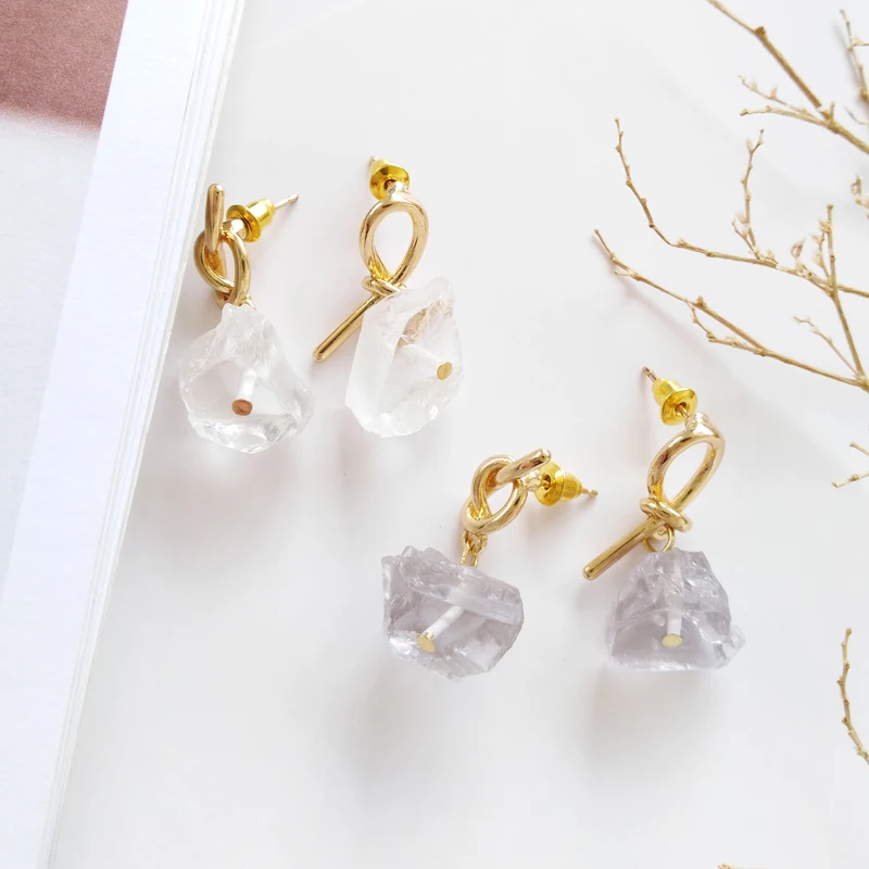 

Free Shipping Cute Design Irregular White Gray Resin Knot Earring