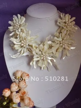 

Free ship!!!Fashion Party Pearl Jewelry - Large Flower Freshwater Pearl Necklace