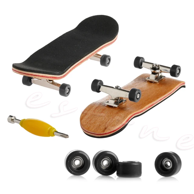1Set Wooden Deck Fingerboard Skateboard Sport Games Kids Gift Maple Wood Set New A2UB 2