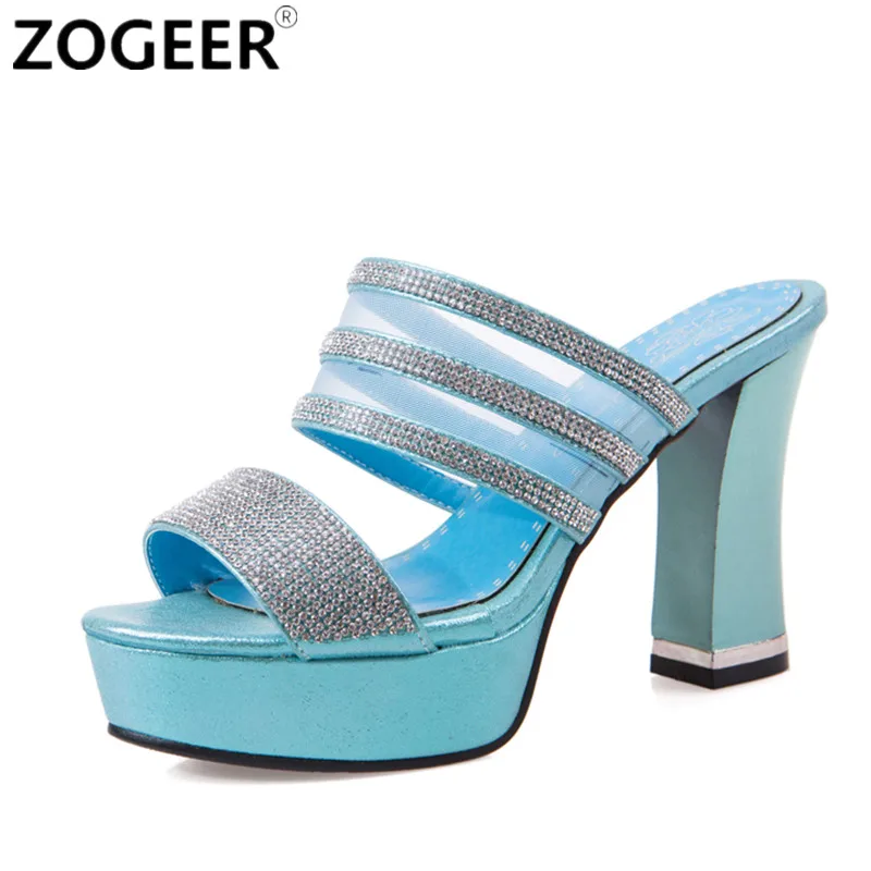 comprar 2018 Verão Grosso Sandálias de Salto Alto Moda Sexy de Luxo Strass Chinelos Plataforma chinelos Sapatos Causal Mulher Ouro Negro