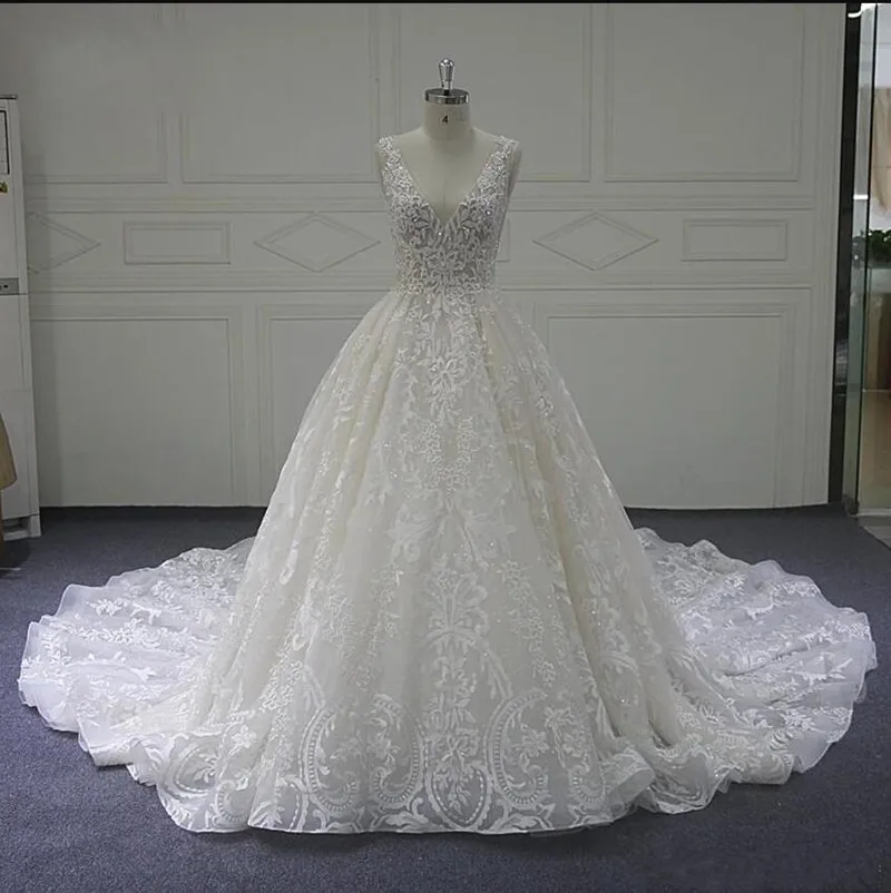 

Soft High Quality Lace Wedding Dresses With Sequins Crystals V-Back Backless Sleeveless Custom Made Bridal Gowns New Arrivals