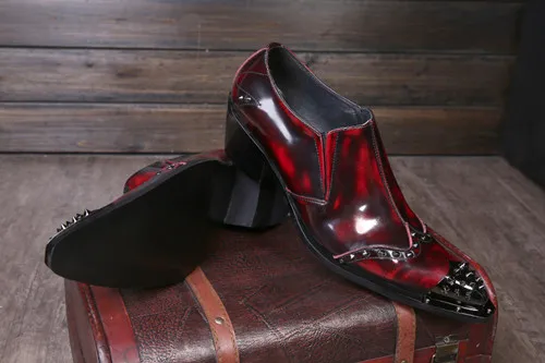 Мужские итальянские ботинки из кожи винно-красного цвета; свадебные туфли на высоком каблуке; оксфорды из змеиной кожи с острым носком; бордовые модельные лоферы с заклепками - Цвет: as picture