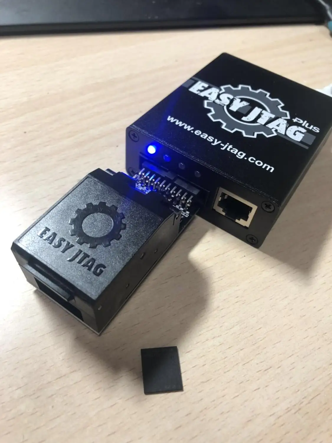 easy j-tag plus box with Easyjtag UFS 153 Sockets