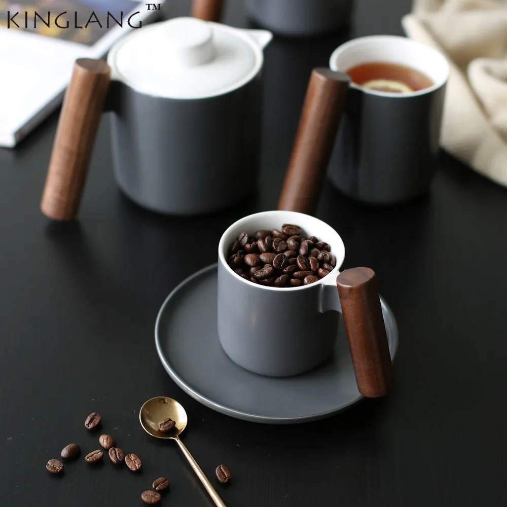 Kualitas Tinggi Elegan Keren Mug Keramik Padat Gagang Kayu Teko