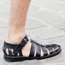 Британский Стиль вырезать мужские кожаные гладиаторы на плоской подошве из натуральной кожи летняя Горячая Босоножки в римском стиле мужской