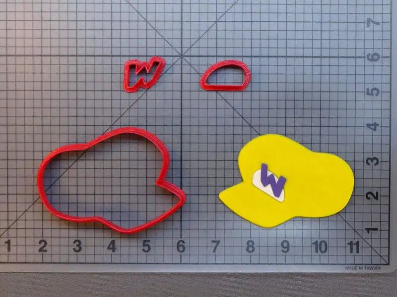 JB_Super-Mario-Warios-Hat-266-A056-Cookie-Cutter-Set-Video-Game-Item-266-A056