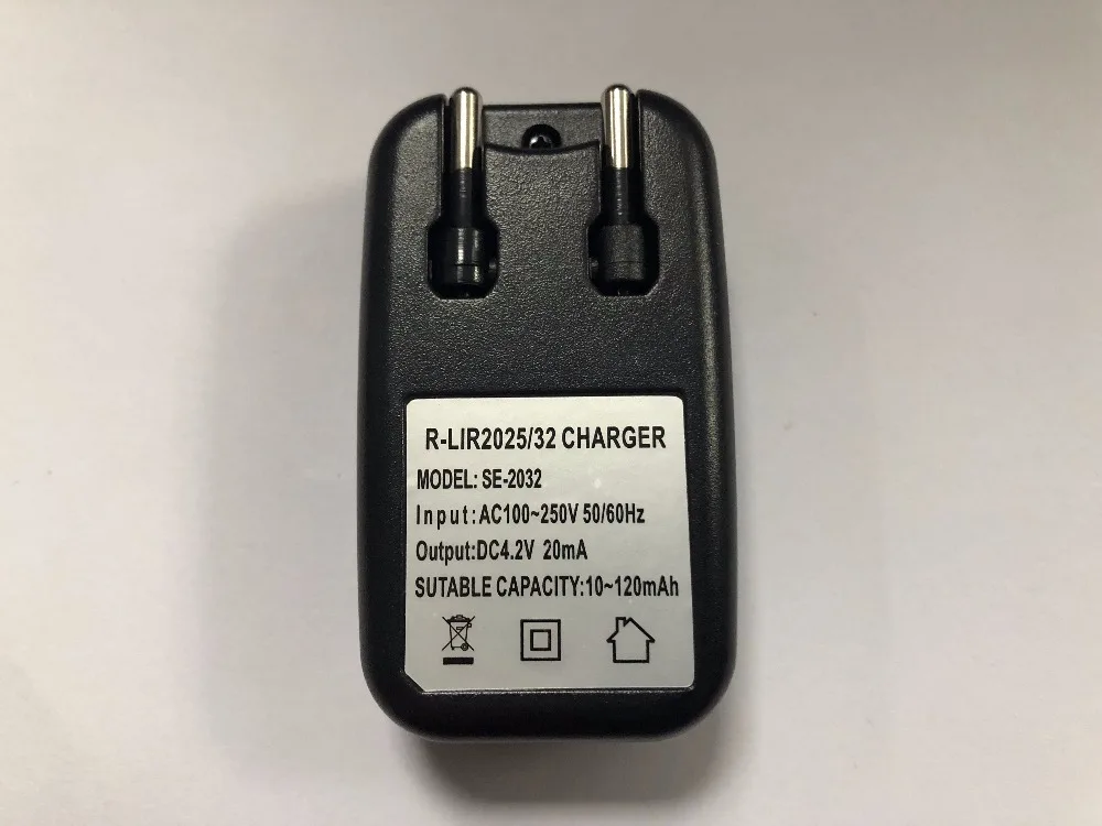 

A set for 1pcs charger LIR2032 LIR2025 and 2pcs batteries LIR2032 good quality