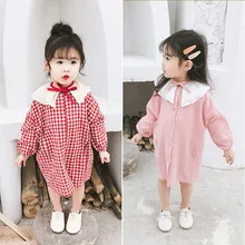 Корейский стиль Демисезонный для маленьких девочек модная одежда с длинным рукавом платье-рубашка в шотландскую клетку с шейным для детей хлопок, повседневные топы