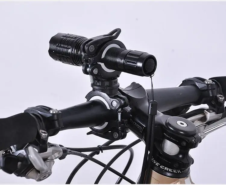 360 градусов вращение на велосипеде, мотоцикле, флэш-светильник фонарь Крепление светодиодный фонарь переднего светильник держатель Зажим Аксессуары для велосипеда