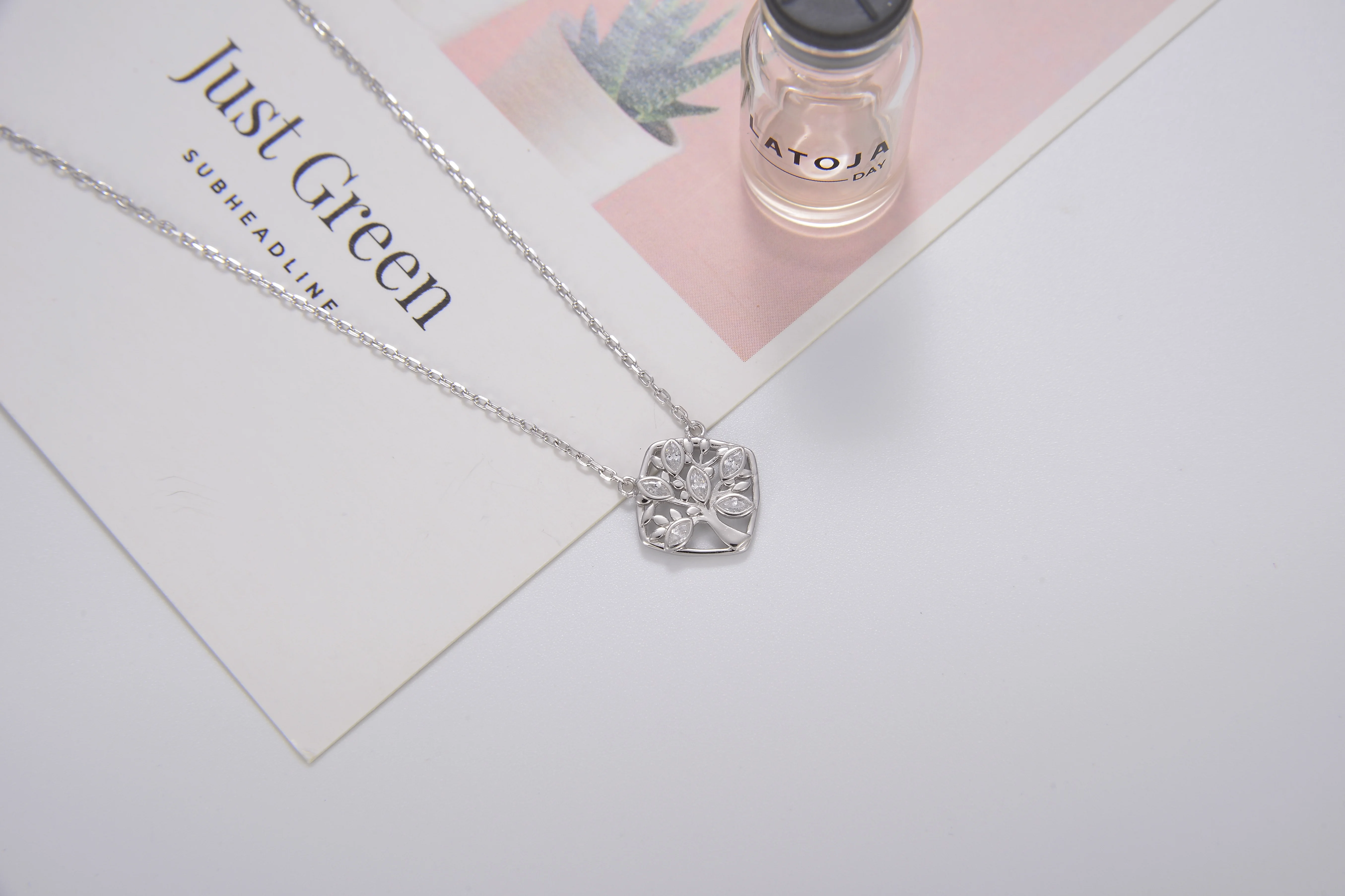 

Lollipop 45cm Tree of Life Pendant Necklace CZ Stone Silver 925 Jewelry Scale Light Necklace For Women Elegant Gift