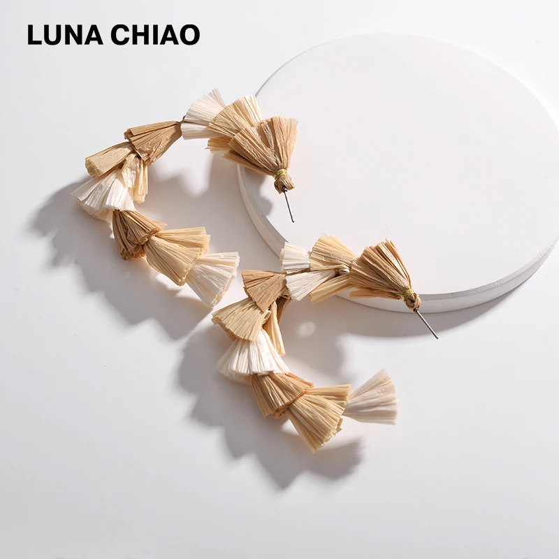 LUNA CHIAO,, осенние цвета, бордовый, черный, белый, натуральный цвет, рафия, кисточки, серьги-кольца для женщин