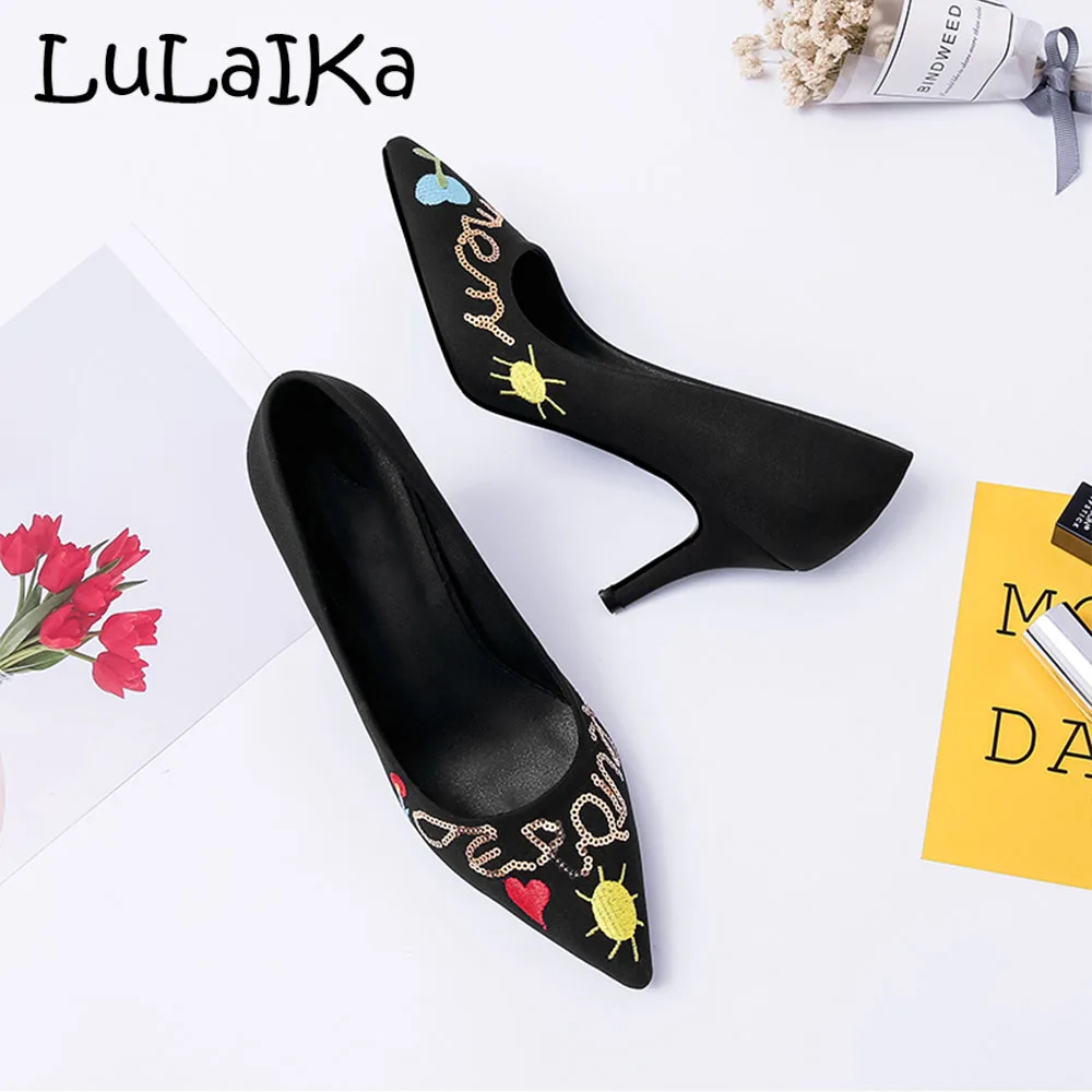 Zehe Stilettos Hochzeit High Schuhe Bling Schwarz Spitz Sticken Dame Party Sexy Pailletten Blume Frau Pumps Heels Neue Marke cjALqR3S54
