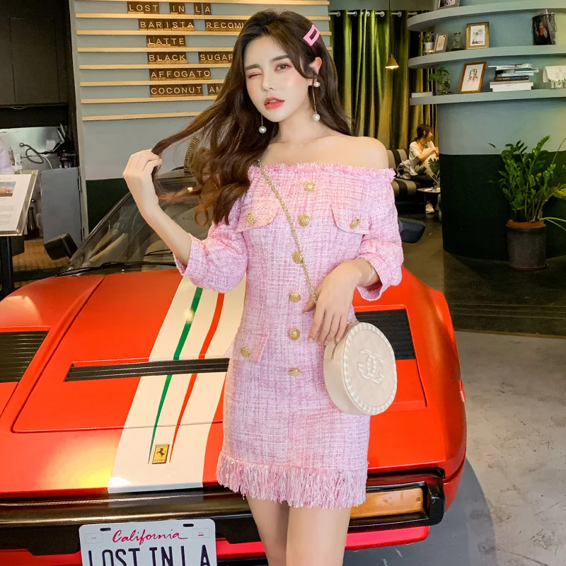 

Aihuyigui 2019 spring sexy pink tweed women dress slash neck hollow hollow gold buckle puff sleeve short dress DR266