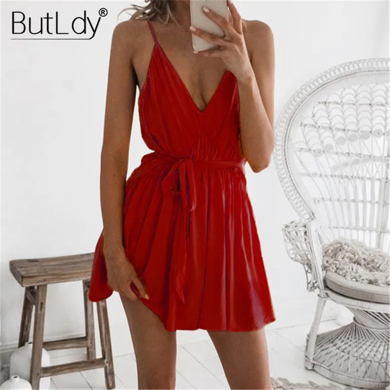 

Spaghetti Strap Mini Dress Women Off Shoulder Red Sexy V Neck Summer Dress 2019 Backless Pleated Beach Party Dresses Ladies