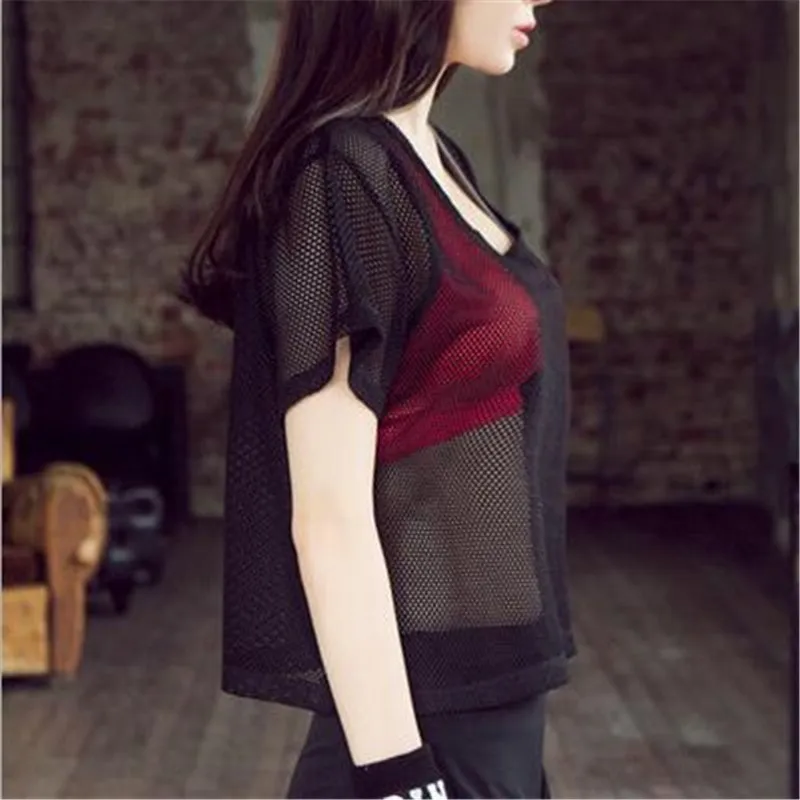Camiseta holgada transparente sexi fresca para mujer nueva camiseta de Verano 2017 de malla camiseta Tops Camisetas femeninas red Crop Top Camiseta holgada transparente sexi fresca para mujer nueva camiseta de Verano 2017 de malla camiseta Tops Camisetas femeninas red Crop Top