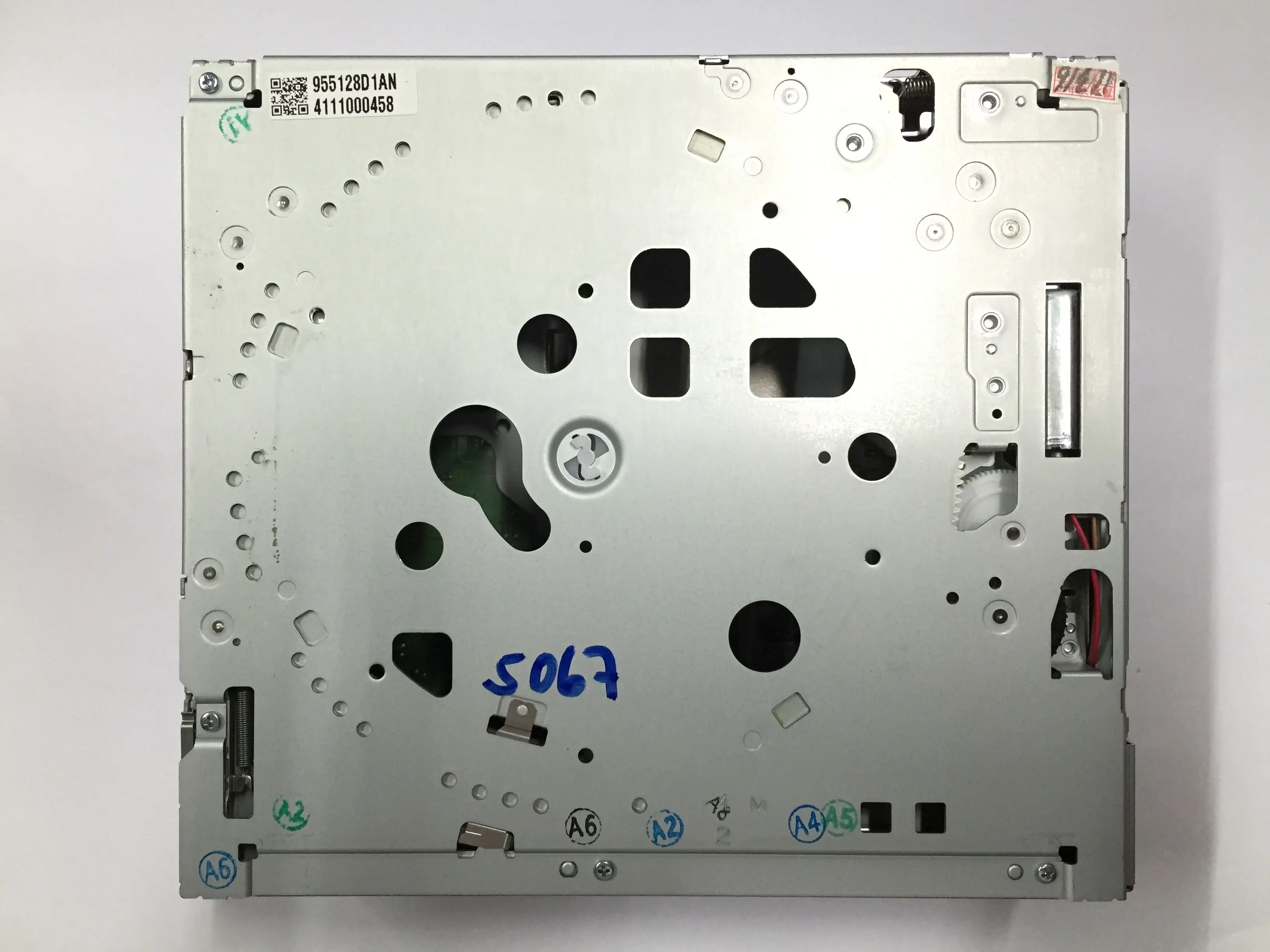 Sale NEW Mercedes NTG5 6 DVD changer mechanism for COMAND APS SAT HDD navigation audio C-Class W204 W212 X204 GLK SLS AMG C197 0