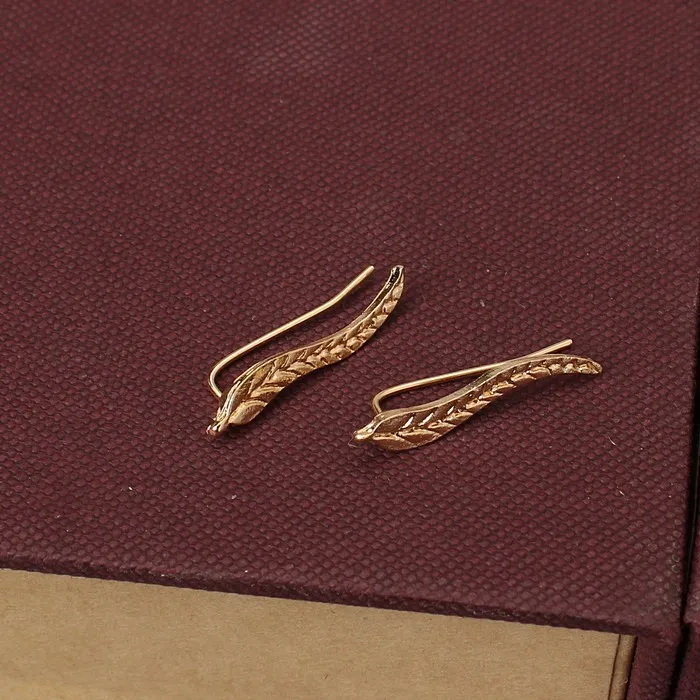 

1 Pair 2016 New Fashion Women Ear Sweep Wrap Silver/Gold Lady Ear Climber Leafs Ear Cuffs Earrings