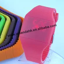 100 шт./партия, новинка, часы для мальчиков и девочек жидкокристаллический ультра-тонкий дизайн, модные женские унисекс студенческие электронные часы из силиконовой резины