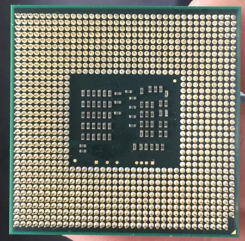 إنتل كور I7-640M المعالج i7 640 M الدفتري المحمول وحدة المعالجة المركزية PGA 988 وحدة المعالجة المركزية